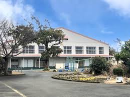 小学校　富士市立元吉原小学校（小学校）まで2077m