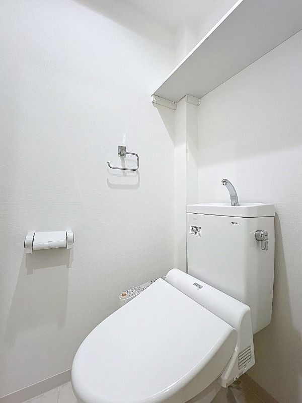 都営大江戸線 両国駅 徒歩6分 6階建 築13年のトイレ写真