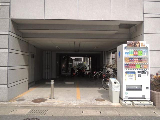 駐車場　【駐輪場】駐車場