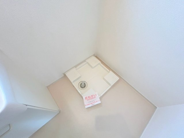 その他設備　嬉しい室内洗濯機置場。これで洗濯機も長持ちしますね。