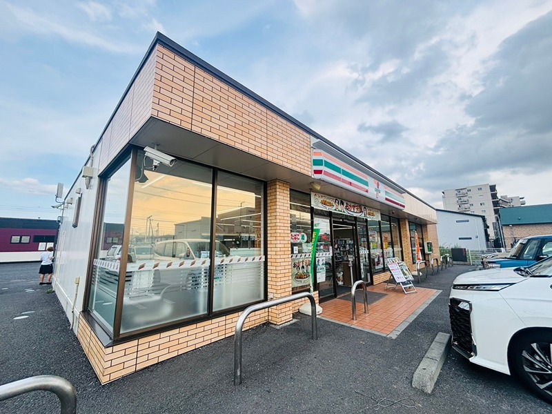 コンビニ　セブン-イレブン 流山南店（コンビニ）まで641m
