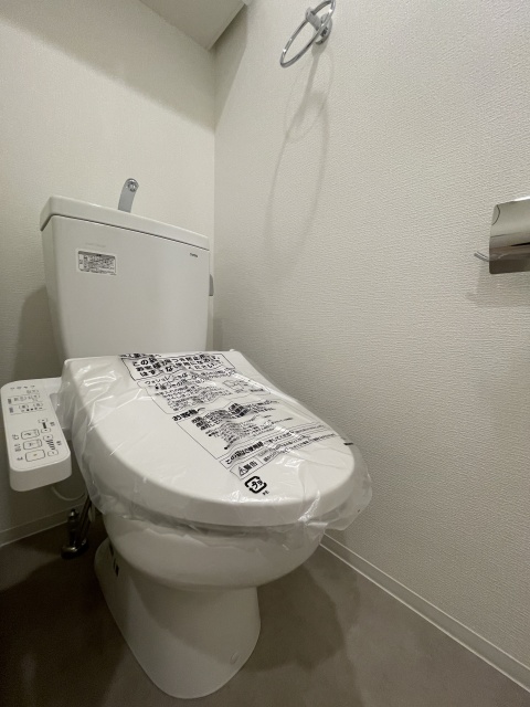 セレニテ三宮リアンのトイレ写真