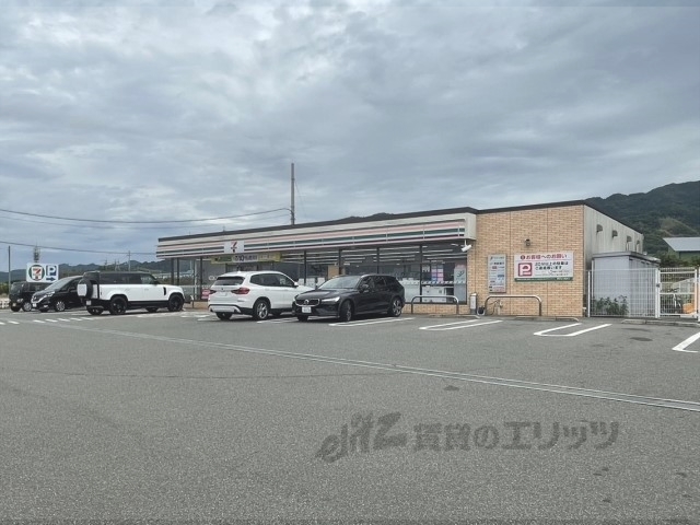 コンビニ　セブンイレブン天理成願寺町店（コンビニ）まで1800m