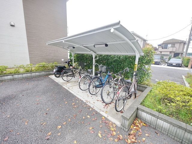 その他共有部分　屋根付き駐輪場