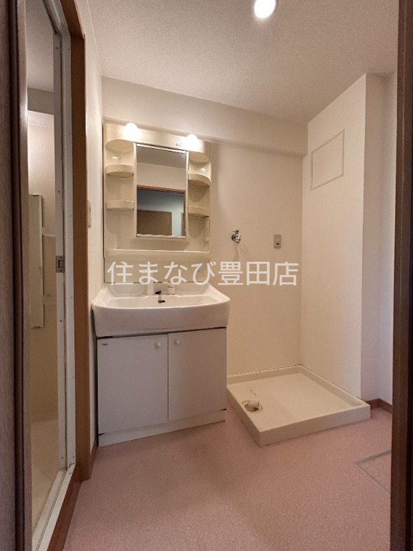 洗面設備　同型別部屋写真