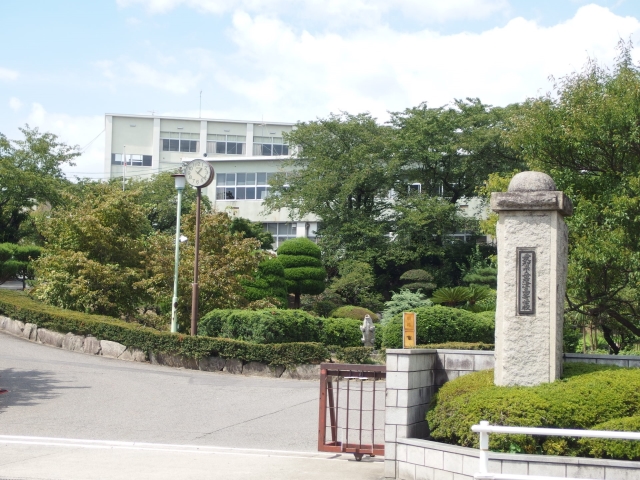 高校・高専　愛知県立岩津高等学校（高校・高専）まで798m