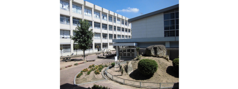 中学校　東中学校（中学校）まで1024m