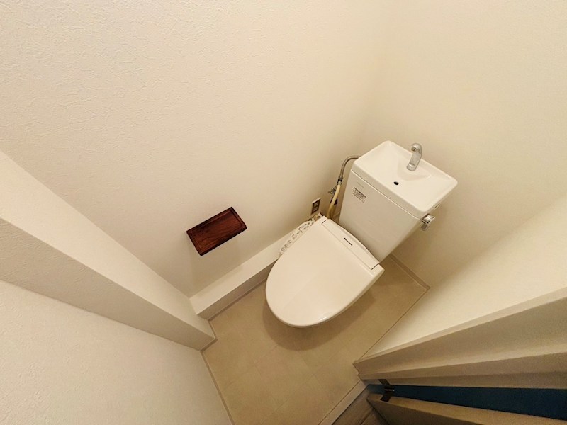 トイレ　同一物件別部屋写真