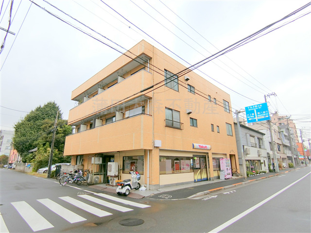 建物外観　1986年8月築　鉄骨造地上3階建て総戸数9戸 東京都大田区