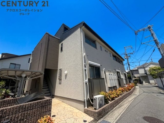 建物外観　敷地内に駐輪場あります♪
