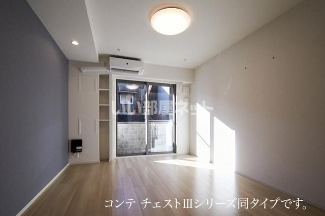プログレN8の居間写真
