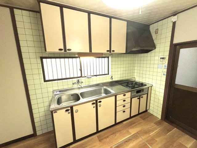 西浦2丁目貸家のキッチン写真