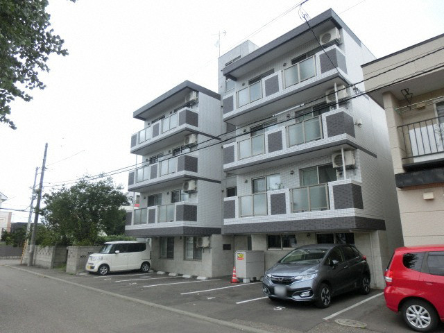 建物外観　地下鉄東西線　南郷１３丁目　徒歩3分