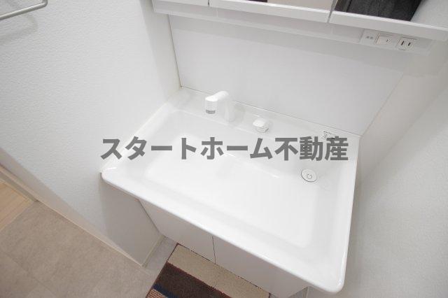 洗面設備　使いやすい洗面所です