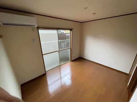 居室・リビング　※別部屋の写真です