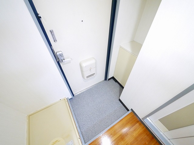 玄関　落ち着いた玄関です