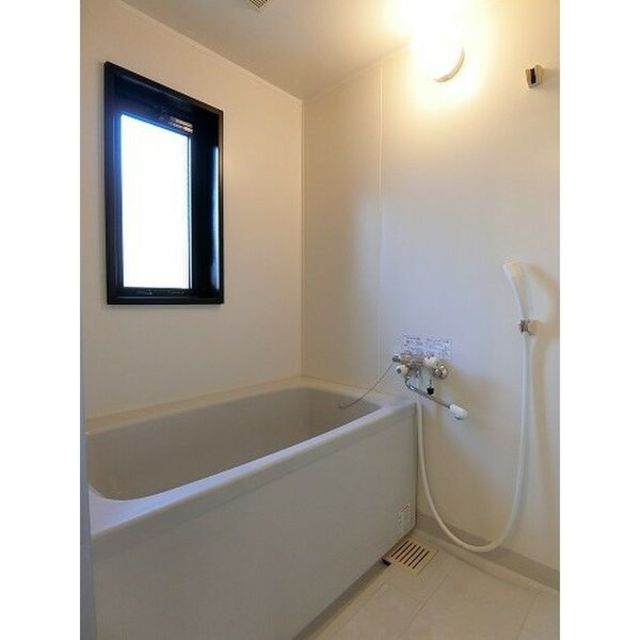 バス・シャワールーム　【浴室】※写真は同型の部屋です。