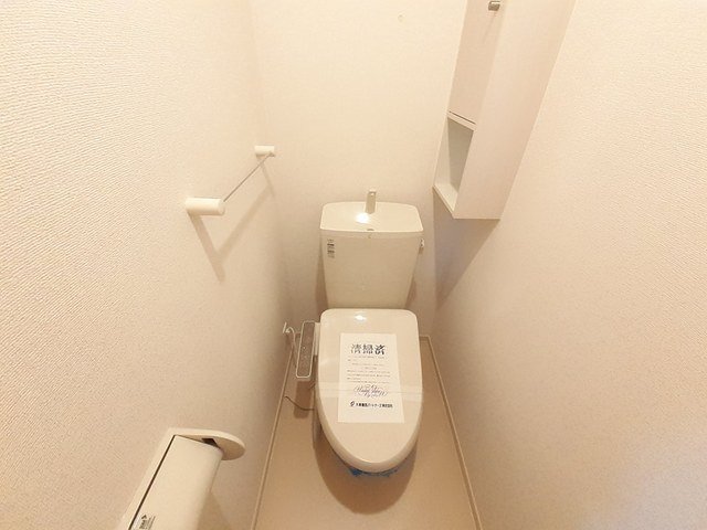 トイレ　落ち着いたトイレです