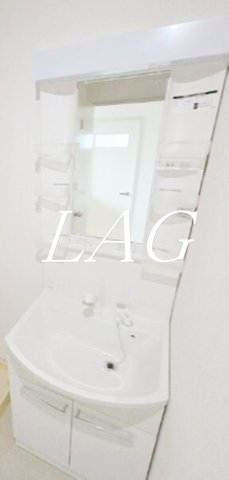 洗面設備　独立洗面台です。