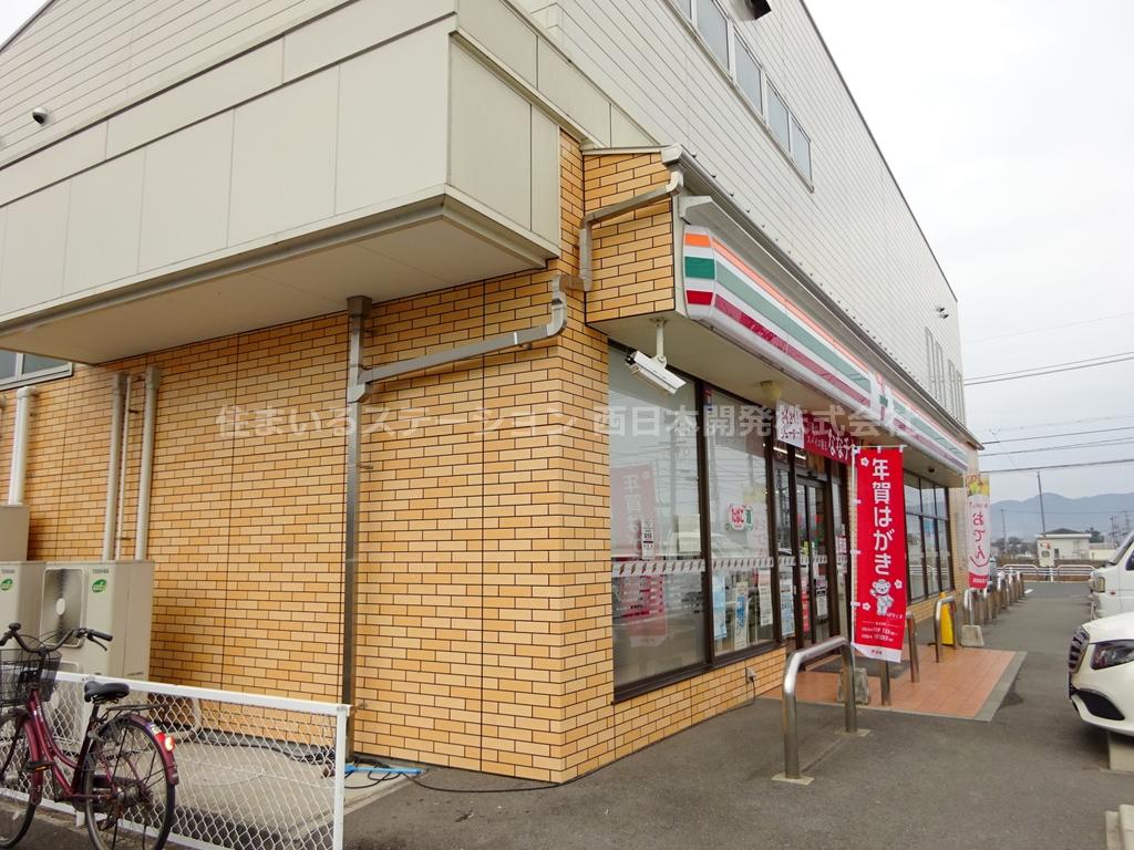コンビニ　セブンイレブン総社岡谷店（コンビニ）まで1200m