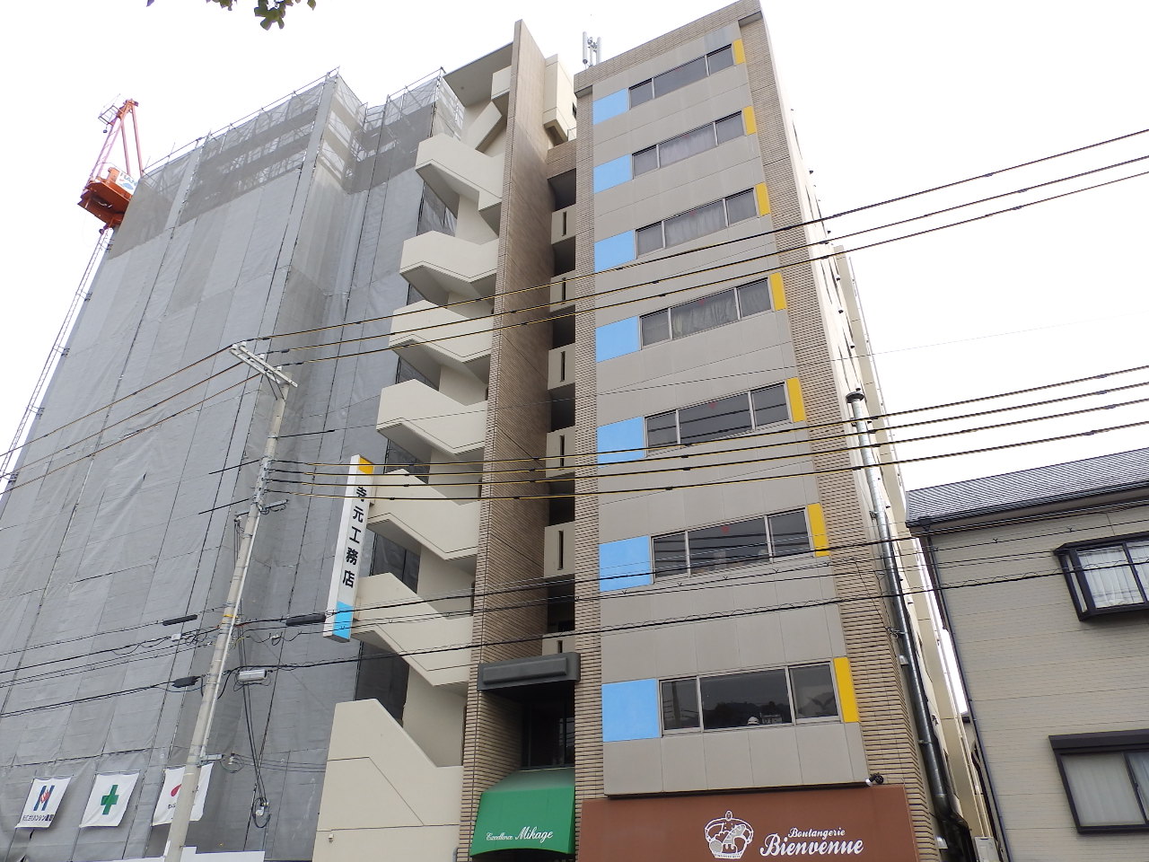 建物外観　最上階