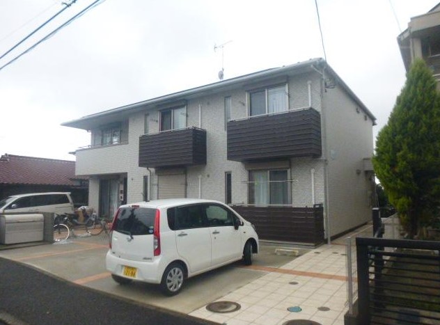 建物外観　外観はこんな感じです。