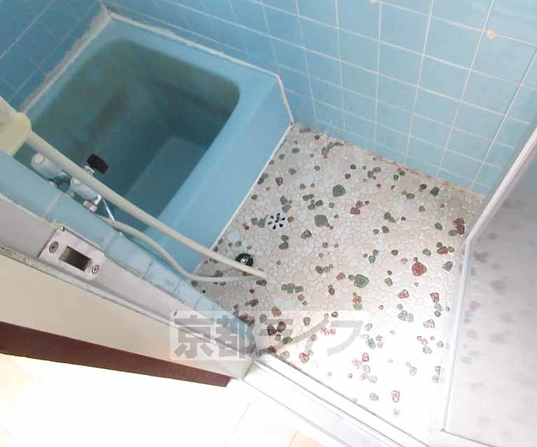 バス・シャワールーム　リラックスできるバスルームです・