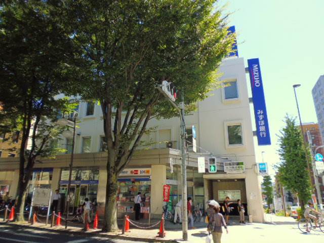銀行　みずほ銀行成増支店（銀行）まで464m