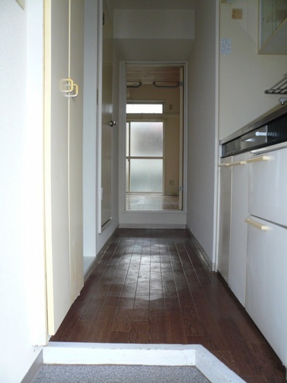 玄関　※別部屋の写真です