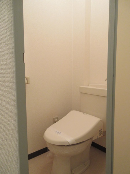 【コーポラスヘルシーIのトイレ】