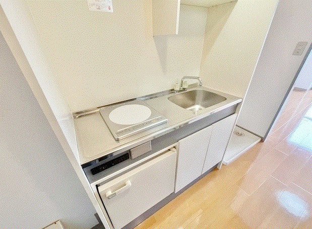 キッチン　２ドア冷蔵庫、電子レンジ