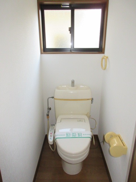 トイレ　温水洗浄便座