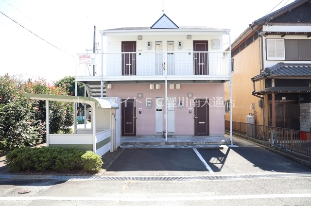 パークシャトーイカリヤの建物外観