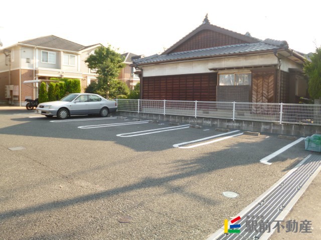 【大牟田市大字唐船のアパートの駐車場】