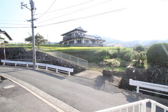 【広島市東区戸坂大上のアパートの眺望】