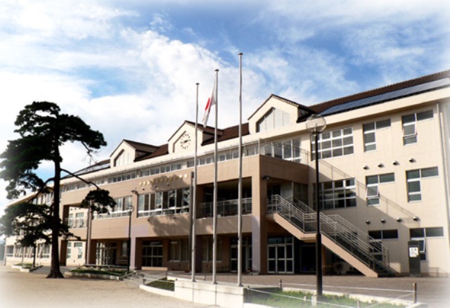 中学校　伊勢崎市立あずま中学校（中学校）まで1857m