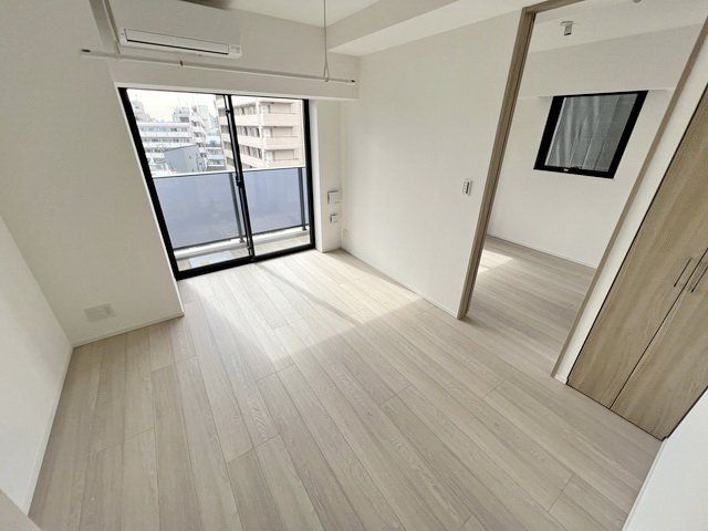 【川崎市川崎区新川通のマンションの居室・リビング】