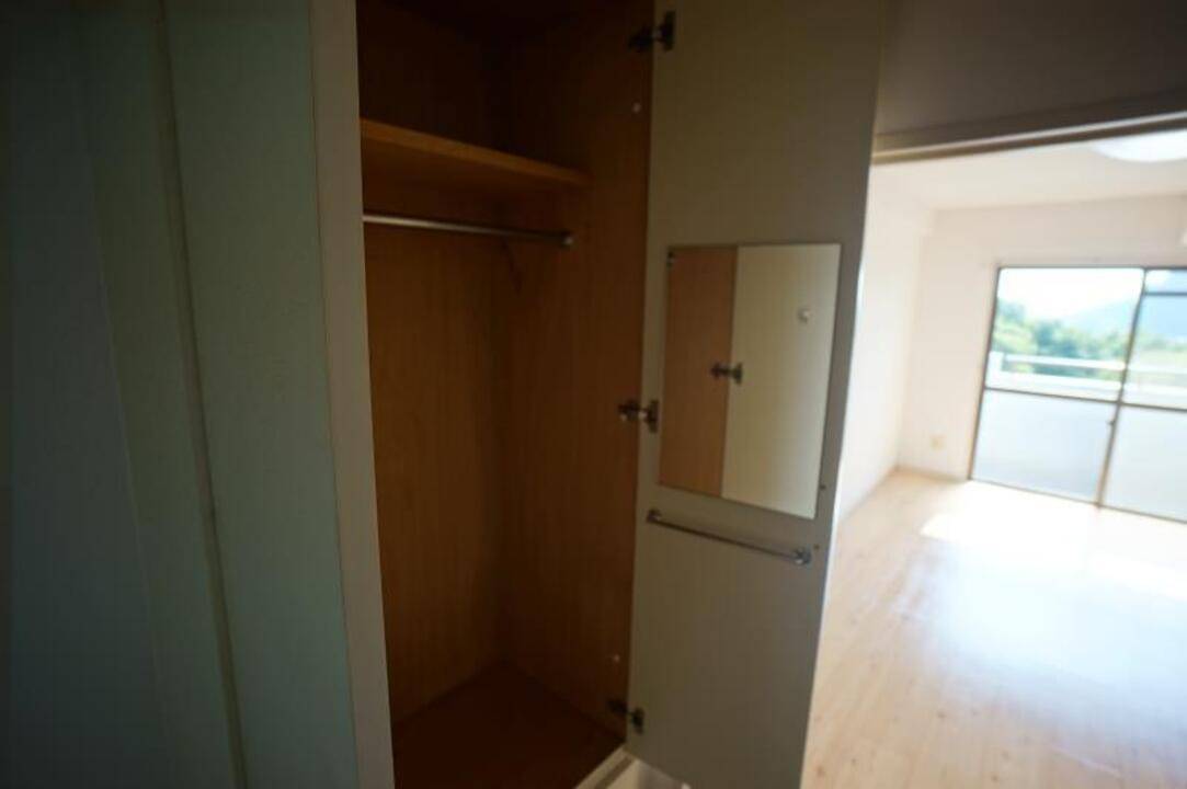 収納　クローゼット