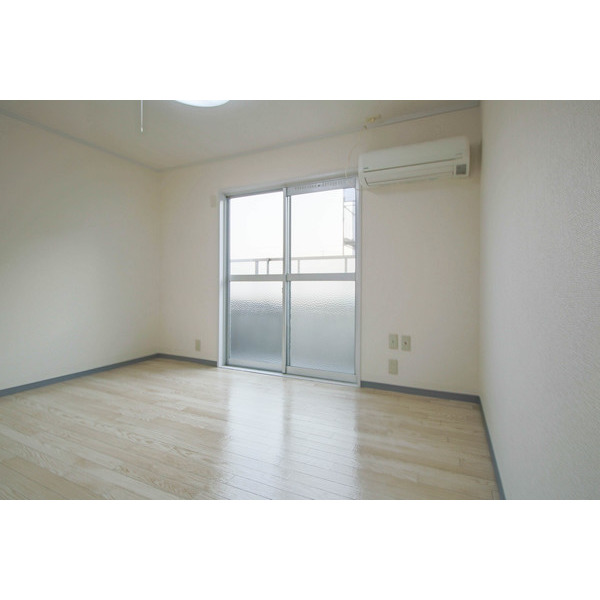 居室・リビング　下の階のお部屋で。