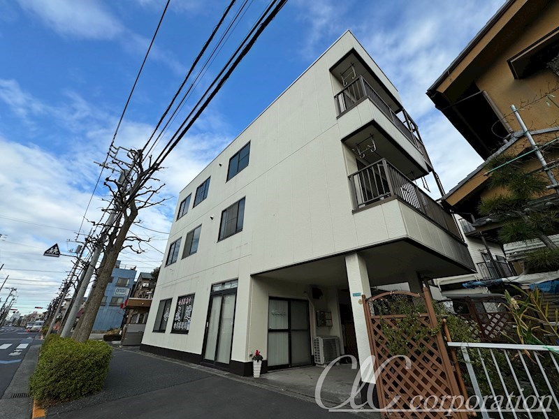 江戸川区鹿骨のマンションの建物外観