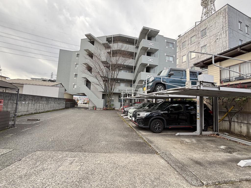 【ラルゴ住吉の駐車場】