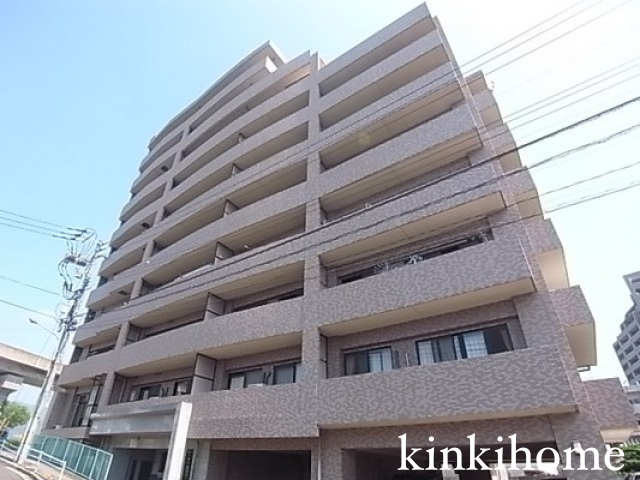 広島市東区牛田新町のマンションの建物外観