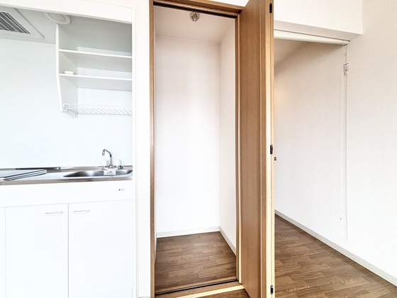 収納　シャワー付きトイレ