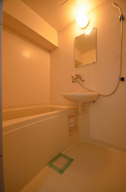 バス・シャワールーム　写真は別号室のものです。