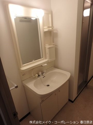 洗面設備　写真は同型タイプ