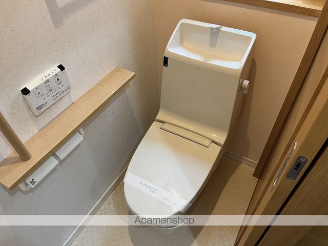 品川貸家のトイレ写真