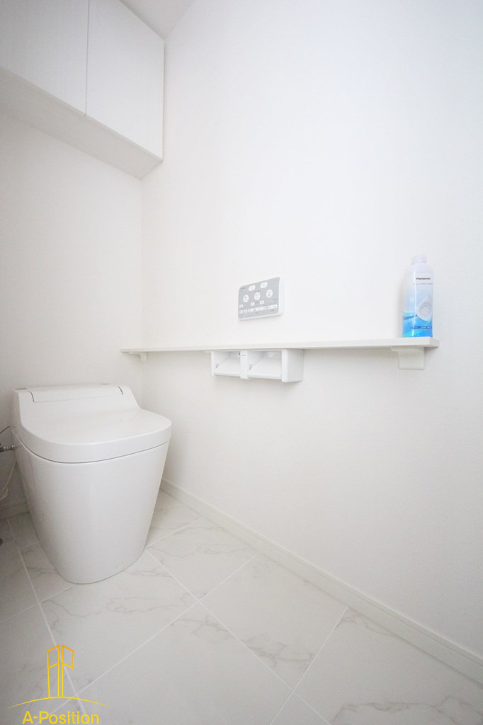 トイレ　イノセント堂山