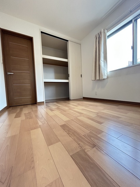 収納　２階洋室６畳