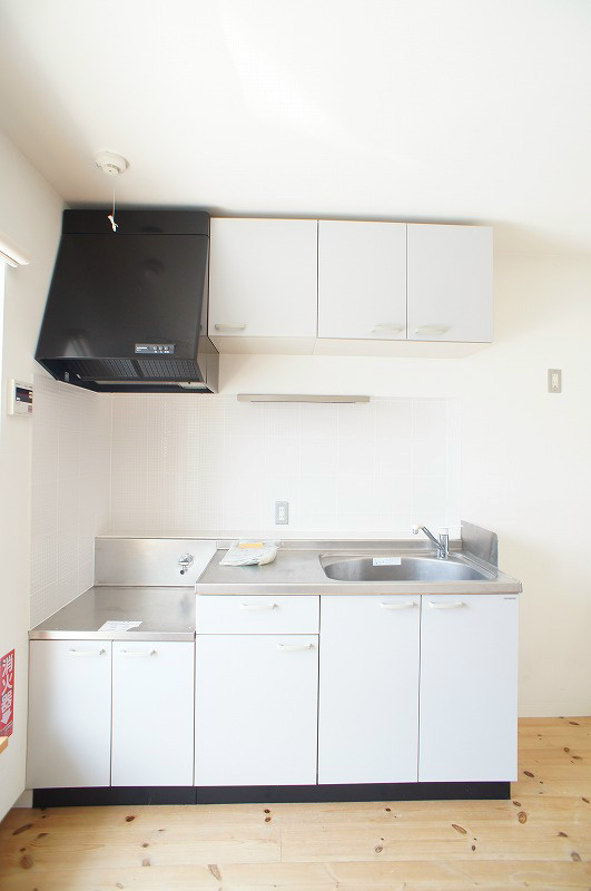 キッチン　コンロは設置幅・ガスの種別を確認の上、ご用意下さい。