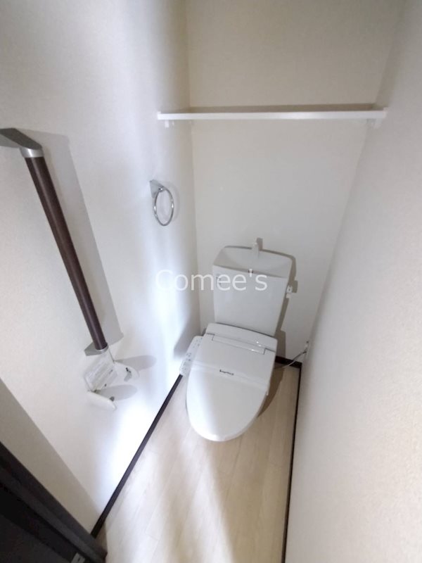 トイレ　温水洗浄便座